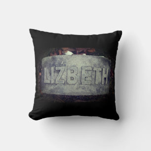 Lizzie Borden Grave "Lizbeth" - Herfst River, MA Kussen