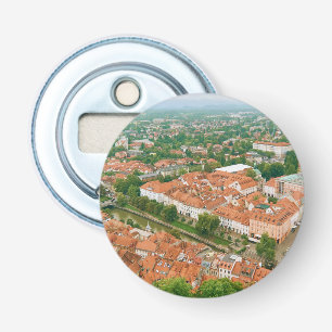 Ljubljana van bovenaf button flesopener