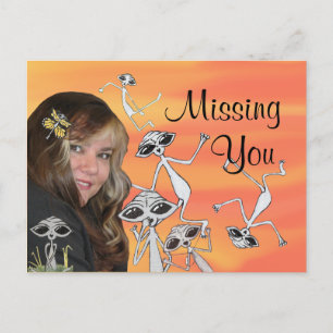 LK en haar Alien Friends Missen You Post Card Briefkaart