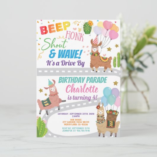 Llama Alpaca rijdt door verjaardagsparade Kaart (Staand voorkant)