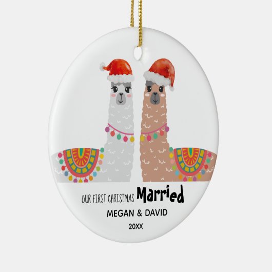 Llama Eerste Kerstfeest Gehuwd met Funny Santa Hat Keramisch Ornament (Rechts)