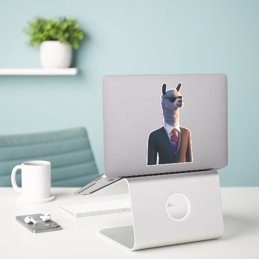 Llama in pak met een schattige zonnebril sticker (Laptop op bureau)