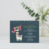 Llama met kerstmuts uitnodigen voor kerstfeest briefkaart (Staand voorkant)