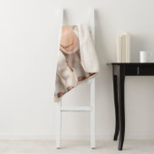 Llama met zadel in de woestijn sherpa deken (In situ)