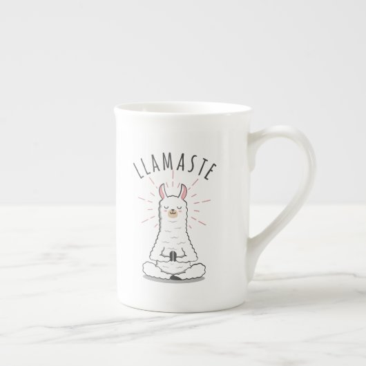 Llama yoga pose met llamaste-koffie mok (Rechts)