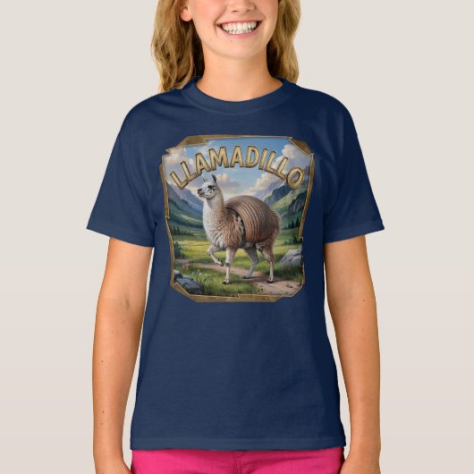 Llamadillo Photographic – Llama Armadillo Funny T-shirt (Voorkant)