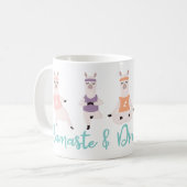 Llamaste & Drink Koffie Yoga Llamas Monogram Koffiemok (Voorkant links)
