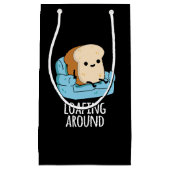 Loafing Around Funny Bread Pun Dark BG Klein Cadeauzakje (Voorkant)