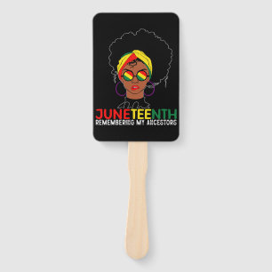 Loc'd Hair Black Woman herinnert zich mijn vooroud Handwaaier