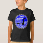 LOCH NESS MONSTER-Laat Nessie Alleen T-shirt (Voorkant)