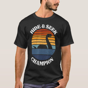 Loch Ness Monster  Zonsondergang Verberg en zoek C T-shirt