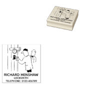 Locksmith ontgrendelt de deur van een kerk rubberstempel (Gestempeld)