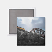 locomotieven die de brug over de thebes oversteken magneet (Voorkant / Achterkant)