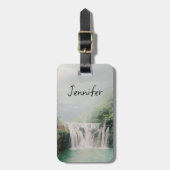 Loefwaterval in een bergbos bagagelabel (Voorkant verticaal)