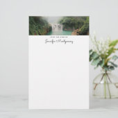 Loefwaterval in een bergbos briefpapier (Staand voorkant)