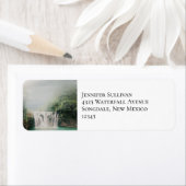 Loefwaterval in een bergbos etiket (Insitu)