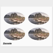 Lofoten Vist het dorp Hamnoya Ovale Sticker (Vel)