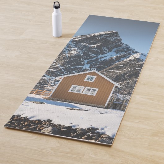Lofoten Yellow Cabin Yogamat (In situ)