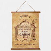 Log Cabin Rustic Wood Kijk uit | Persoonlijk welko Hangend Wandkleed (Voorkant)