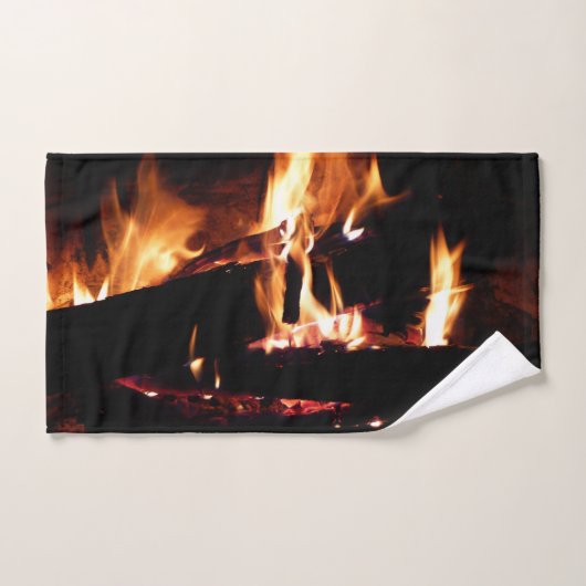 Logboeken in de vuurfoto van de Fireplace Handdoek (Handdoek)