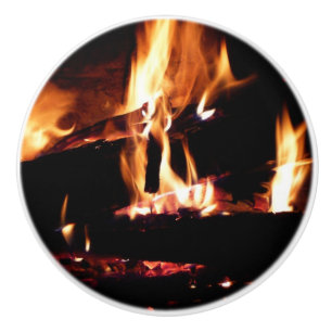Logboeken in de vuurfoto van de Fireplace Keramische Knop