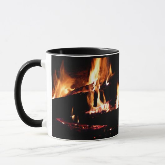 Logboeken in de vuurfoto van de Fireplace Mok (Links)