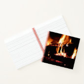 Logboeken in de vuurfoto van de Fireplace Notitieboek (Binnen)