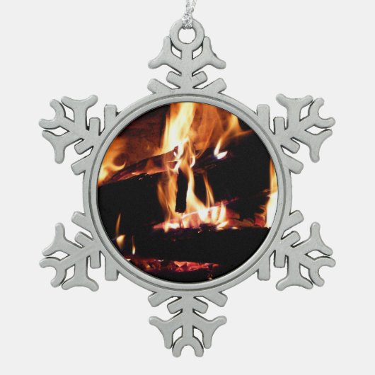 Logboeken in de vuurfoto van de Fireplace Tin Sneeuwvlok Ornament (Voorkant)