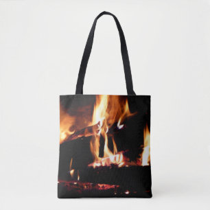 Logboeken in de vuurfoto van de Fireplace Tote Bag
