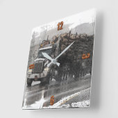 Logboekvrachtwagen in de grote klok van de regen (Hoek)