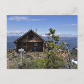 Logcabine op zwarte knop briefkaart (Voorkant)