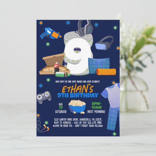 Logeerfeest Slaapfeest Uitnodiging Jongens (Staand voorkant)