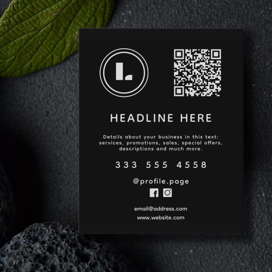 Logo en QR-code zwart minimalistisch Flyer