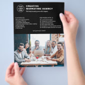 Logo Foto QR Zwart Marketing Creatief Bedrijf Flyer (Hand)