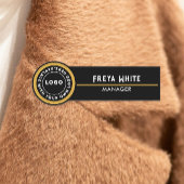 Logo, gouden accent, zwarte naamplaatje