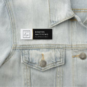 Logo, naam en titel zwart wit naamplaatje (In situ)