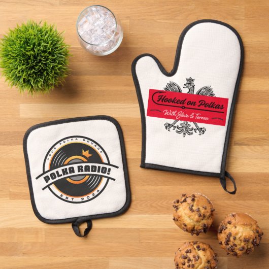 Logo Oven Mitt and Pot Holder Set (Top down)