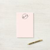  Logo Stempel Makeup en Roze Post-it® Notes (Op bureau)