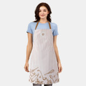 Logo van Pink Stripe Bakery Handgetekende Bakgerei Schort (Gedragen)