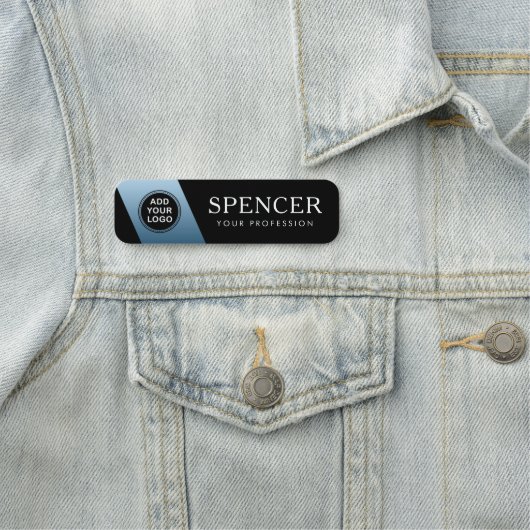 Logo werknemers blauw verloop zwart naamplaatje (In situ)