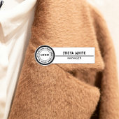 Logo, zwart accent, witte naamplaatje