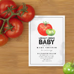 Lokaal gegroeide Waterverf Baby shower Invitati Kaart<br><div class="desc">De markt van de Oostenrijkse boer inspireerde genderneutraal baby shower met een rode en groene tomaat boven witte achtergrond met zwarte tekst.</div>
