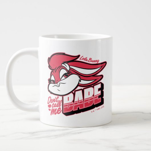 Lola Bunny noem me geen babe Grote Koffiekop (Links)