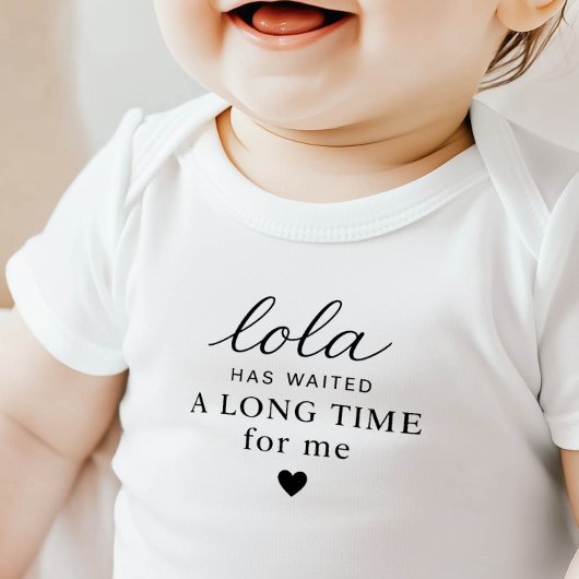 Lola heeft Baby Bodysuit cadeau gewacht
