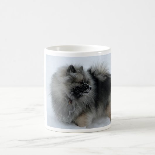 Lola in Winter Classic White Mok van 11 oz (Center)