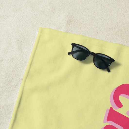 Lola Sitting Strandlaken (In situ)