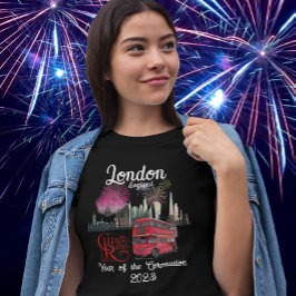 Londen skyscape Rode Bus Kroning 2023 Vuurwerk T-shirt