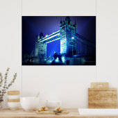 Londen Tower Bridge bij Blauwe Nacht Poster (Keuken)