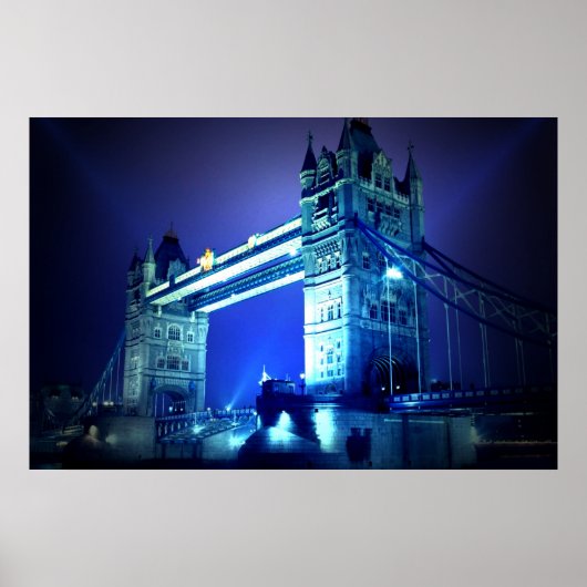 Londen Tower Bridge bij Blauwe Nacht Poster (Voorkant)