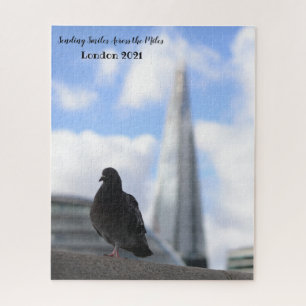 Londense duif met Hazy Uitzicht the Shard Behind Legpuzzel